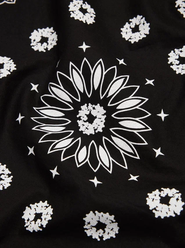 Cotton Wreath Paisley Bandana Black