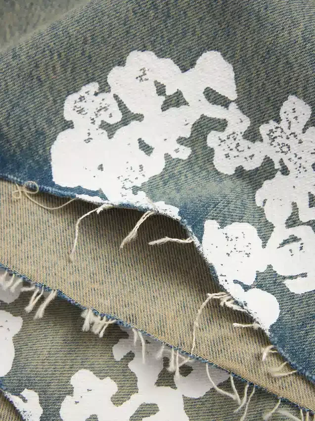 Dirty Wash Cotton Wreath Denim Short