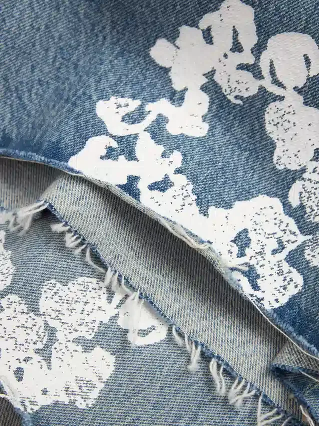Light Wash Cotton Wreath Denim Short