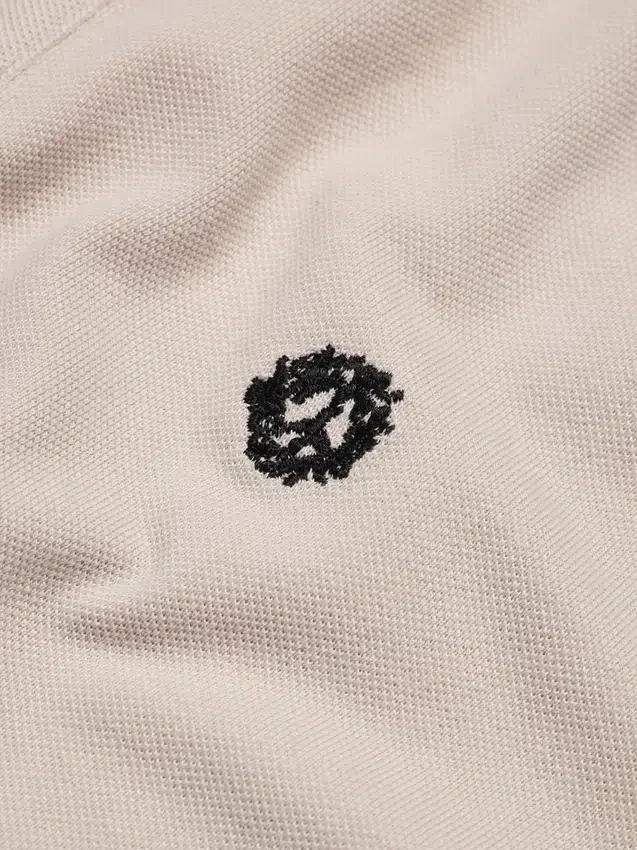 Peace Wreath Polo Cream